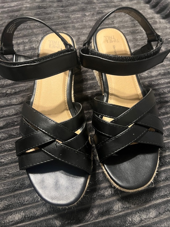 Time and Tru Shoes - Time and Tru Black Crisscross Ankle Strap Wedge Sandals